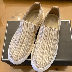 Size 8.5 but runs like a 9